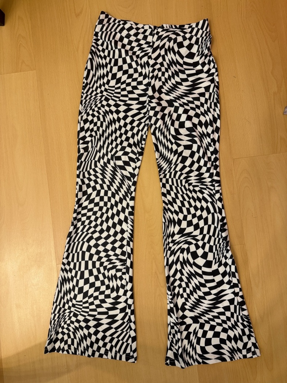 Black & White Optical-Print bell bottom pants NWT